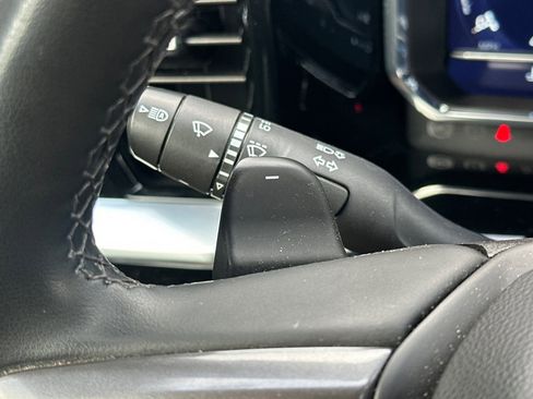 Used 2023 Chevrolet Silverado 1500 High Country w/ Technology Package image 37