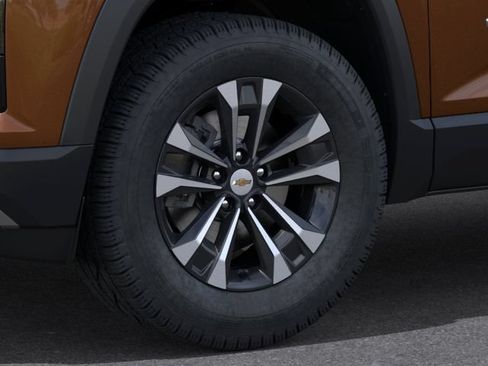 New 2027 Chevrolet Equinox LT w/ Convenience Package II FWD image 9