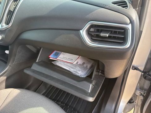 Used 2019 Chevrolet Equinox LT image 56