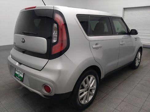 Used 2019 Kia Soul + image 9