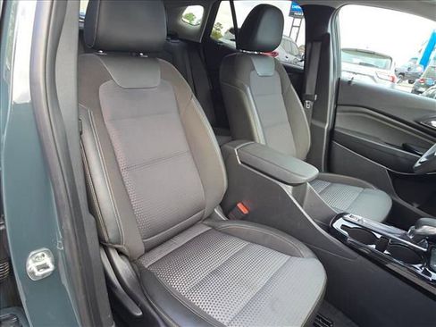 Certified 2025 Chevrolet Trax LT image 18