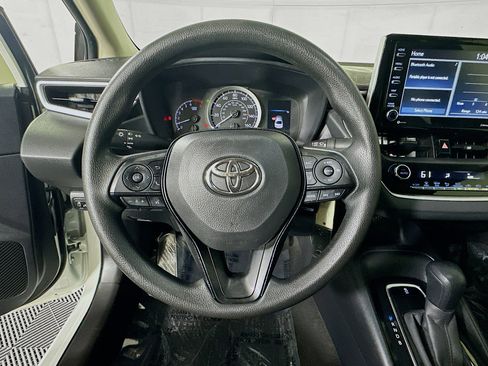 Used 2021 Toyota Corolla LE FWD image 15