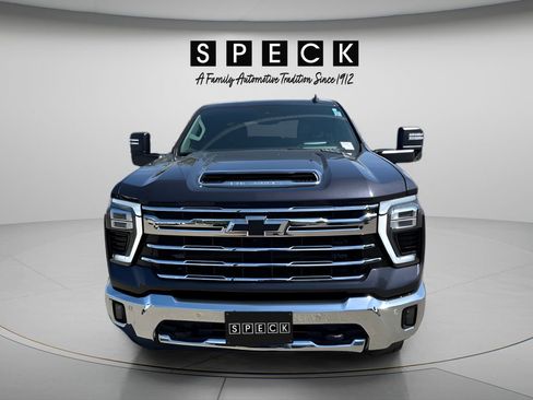 Used 2024 Chevrolet Silverado 2500 LTZ w/ LTZ Premium Package AWD/4WD image 8