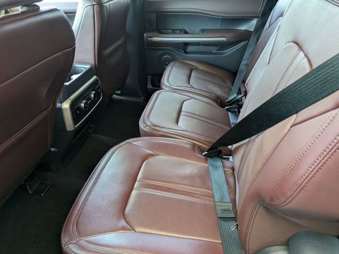 Used 2024 Ford Expedition Limited AWD/4WD image 28