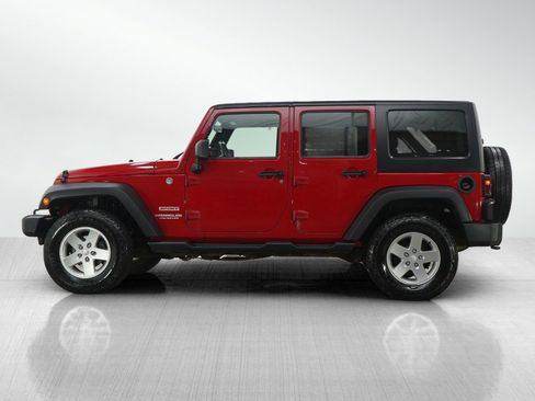 Used 2012 Jeep Wrangler Unlimited Sport image 2