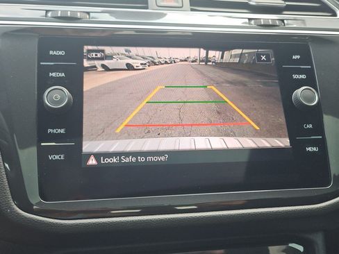 Used 2024 Volkswagen Tiguan SE R-Line FWD image 23