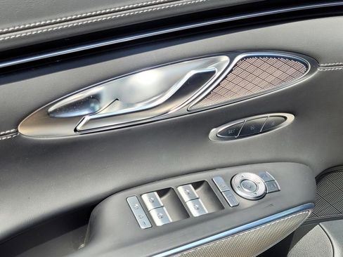 Used 2025 Genesis GV70 2.5T w/ Sport Prestige Package image 10