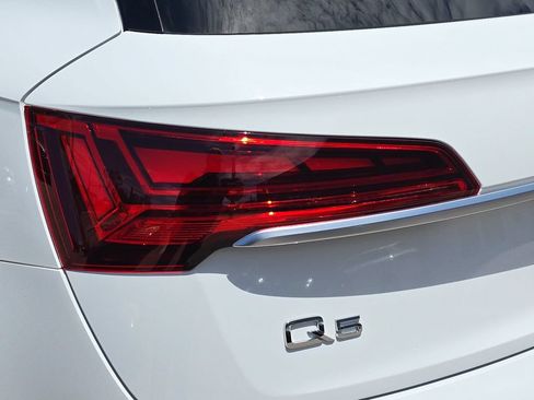 Used 2023 Audi Q5 2.0T Premium w/ Convenience Package AWD/4WD image 37