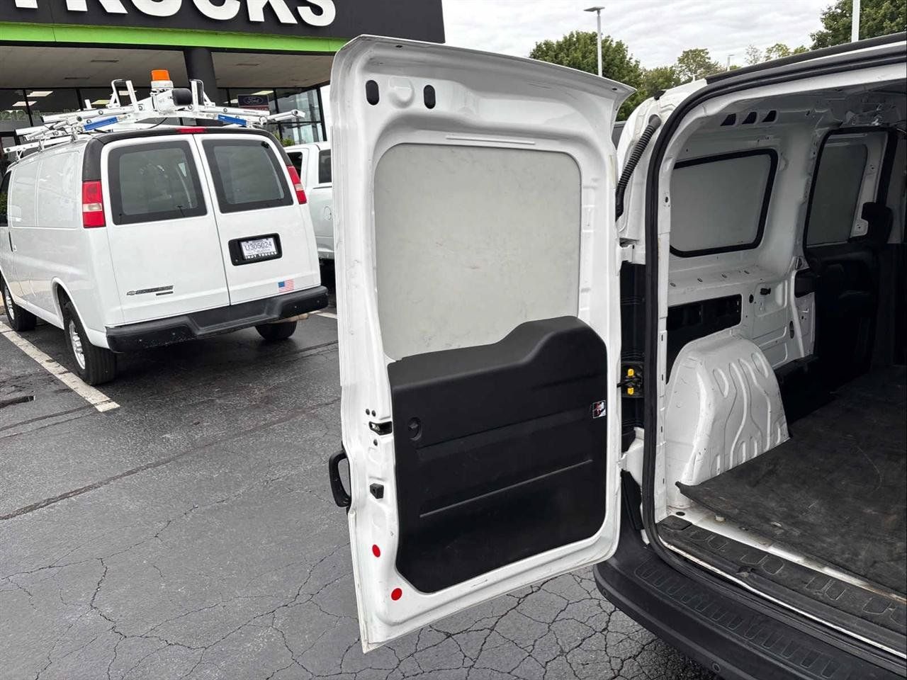 Used 2018 RAM ProMaster City Tradesman FWD image 10