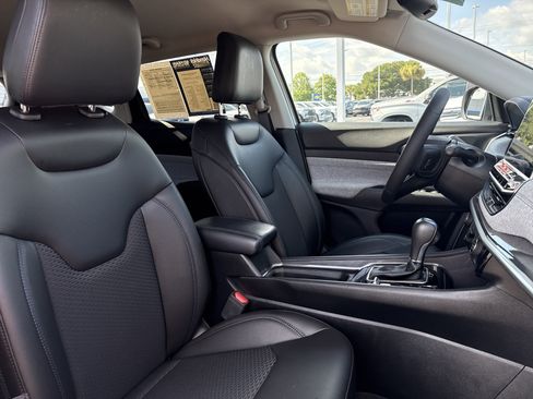 Used 2022 Jeep Compass Latitude AWD/4WD image 30
