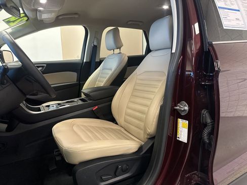 Certified 2024 Ford Edge SEL w/ Convenience Package image 8