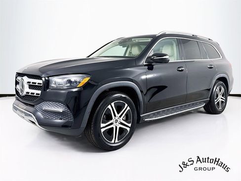 Used 2022 Mercedes-Benz GLS 450 4MATIC image 3