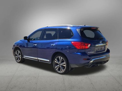 Used 2017 Nissan Pathfinder Platinum w/ Family Entertainment Package FWD image 4