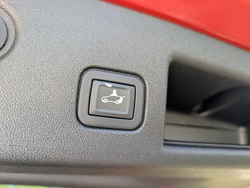 Used 2020 Chevrolet Equinox LT image 23