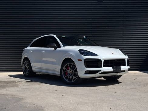 Certified 2023 Porsche Cayenne GTS AWD/4WD image 9