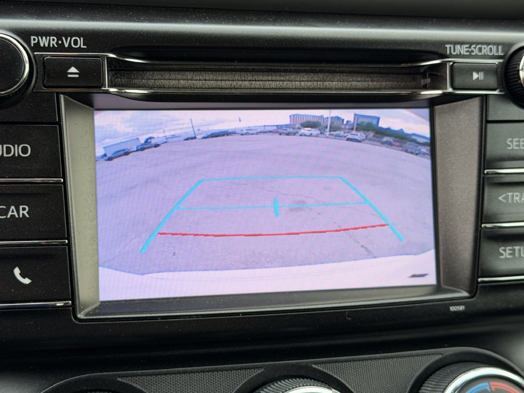 Used 2017 Toyota RAV4 LE FWD image 17