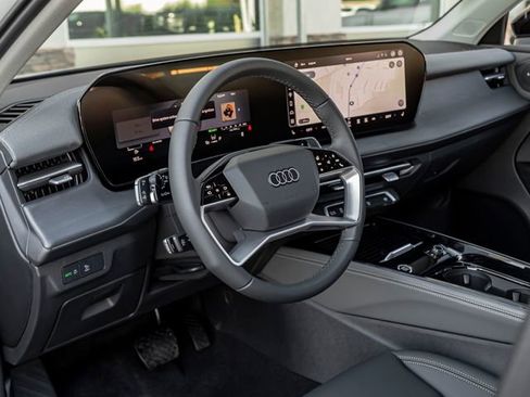 New 2026 Audi Q3 quattro 2.0T AWD/4WD image 16