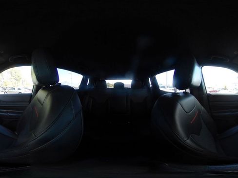 Used 2025 Jeep Compass Trailhawk image 41