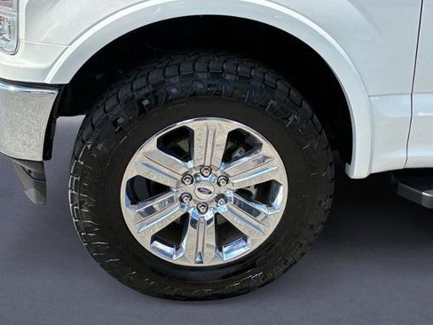 Certified 2018 Ford F150 Lariat w/ Equipment Group 502A Luxury AWD/4WD image 11