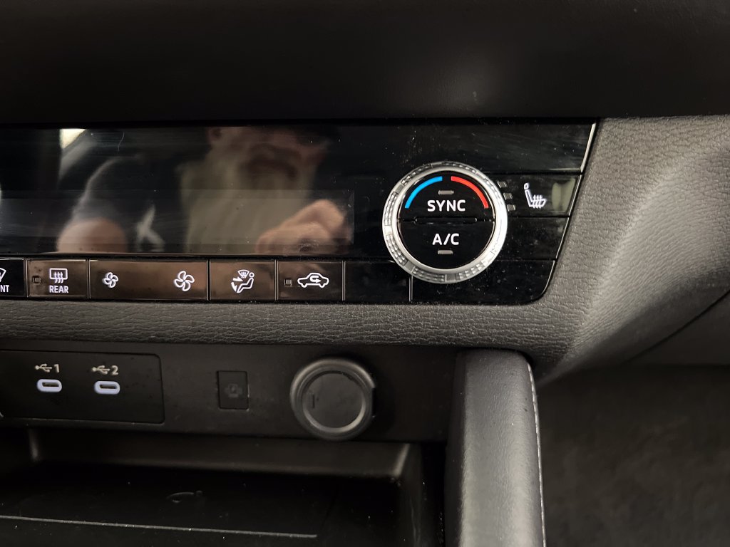 Used 2025 Mitsubishi Outlander SE FWD image 62
