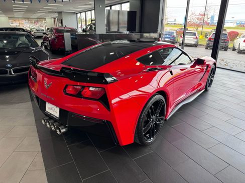 Used 2019 Chevrolet Corvette Stingray Coupe w/ 1LT image 5