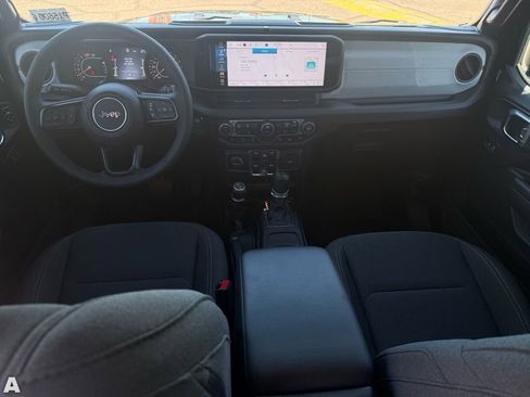 Used 2025 Jeep Wrangler Sport S image 27