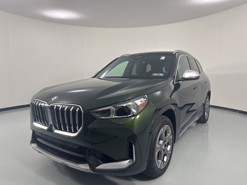 Certified 2023 BMW X1 xDrive28i w/ Convenience Package AWD/4WD image 3