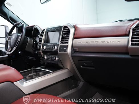 Used 2021 Ford F350 Platinum AWD/4WD image 40