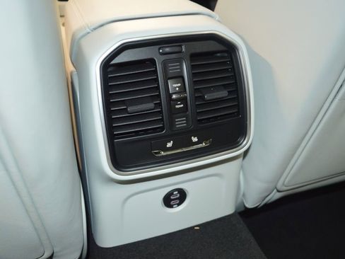 New 2026 Porsche Macan S image 35