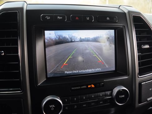 Used 2020 Ford Expedition XLT image 10