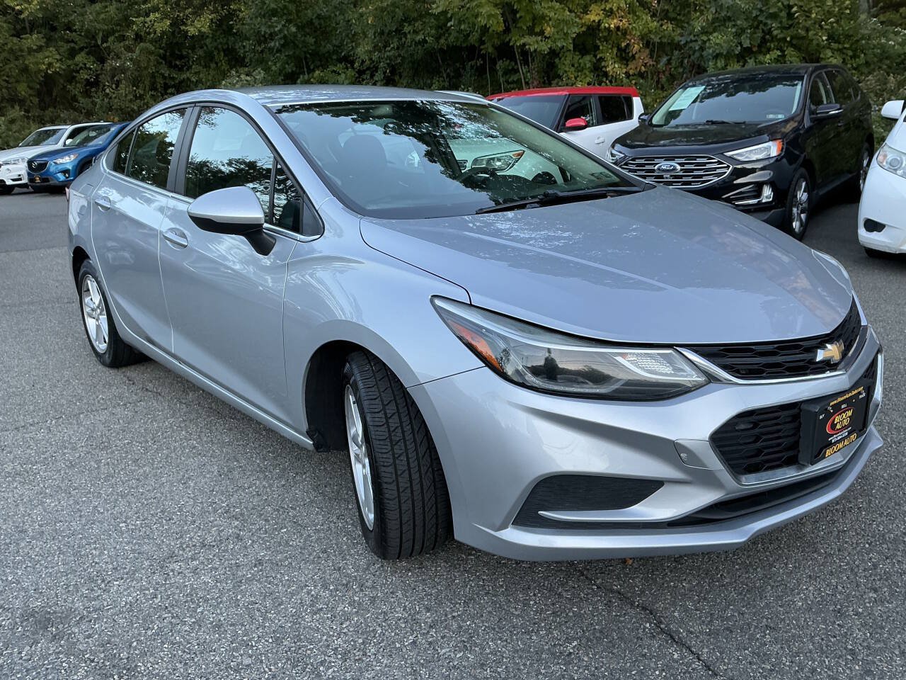 Used 2018 Chevrolet Cruze LT FWD image 4