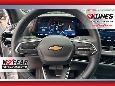 Used 2026 Chevrolet Equinox LT AWD/4WD image 28