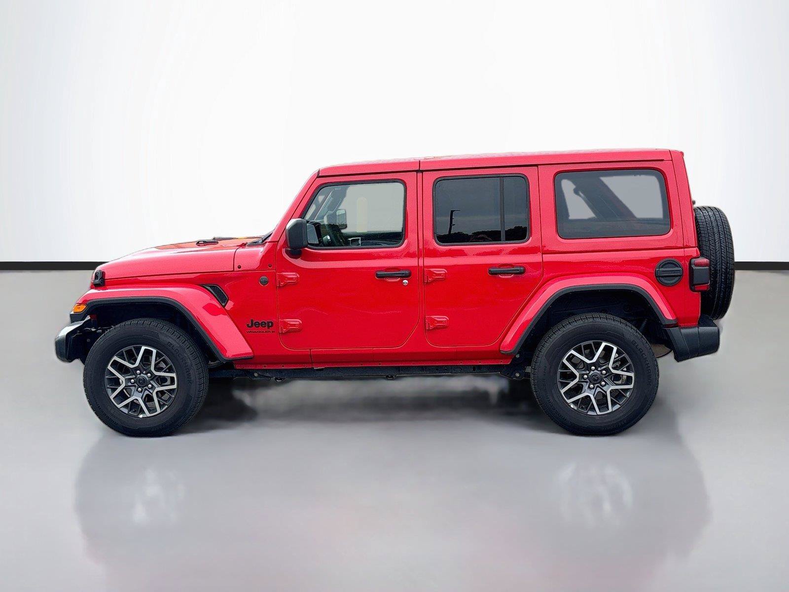 Certified 2025 Jeep Wrangler Unlimited Sahara AWD/4WD image 8