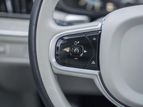 Certified 2022 Volvo XC60 B6 Inscription w/ Advanced Package image 27