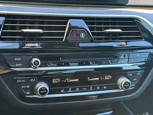 Used 2018 BMW 530i RWD image 22
