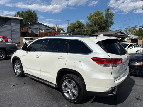 Used 2019 Toyota Highlander Limited AWD/4WD image 6