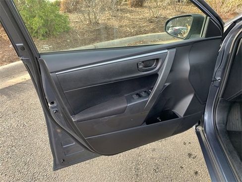 Used 2014 Toyota Corolla L image 17