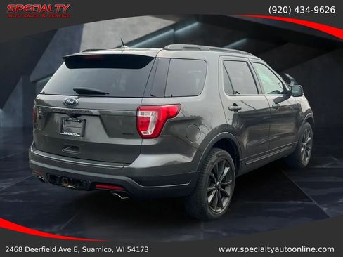 Used 2019 Ford Explorer XLT w/ Equipment Group 202A AWD/4WD image 4