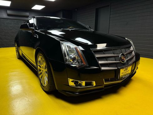 Used 2011 Cadillac CTS Premium image 3