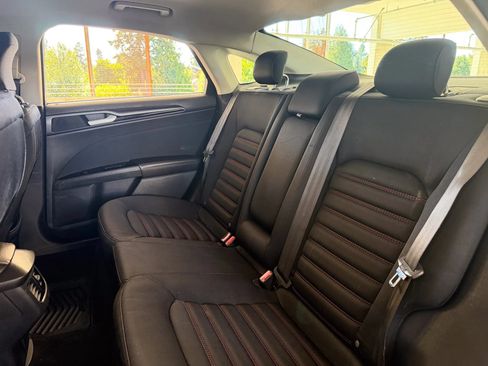 Used 2013 Ford Fusion SE FWD image 21