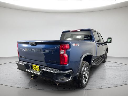Used 2021 Chevrolet Silverado 2500 Custom w/ Custom Value Package AWD/4WD image 3
