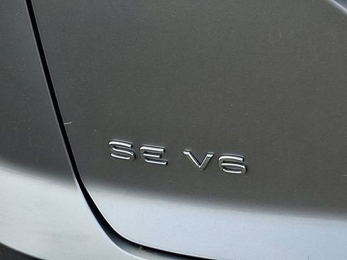 Used 2020 Volkswagen Atlas Cross Sport SE image 34