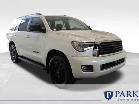 Used 2022 Toyota Sequoia TRD Sport AWD/4WD image 1