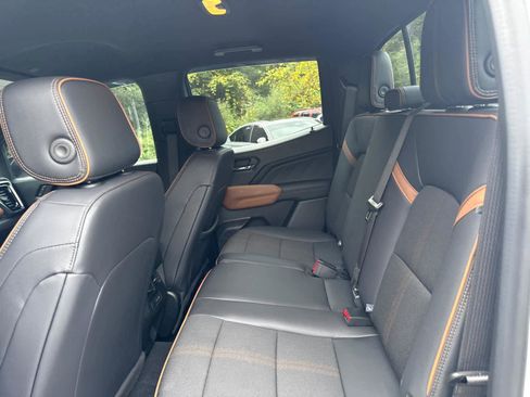 Used 2024 GMC Canyon AT4 w/ Canyon Safety Plus Package image 31