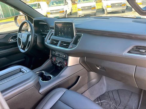 Used 2024 Chevrolet Tahoe Z71 w/ Luxury Package image 22