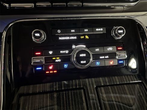 Used 2024 Lincoln Navigator L Black Label image 17