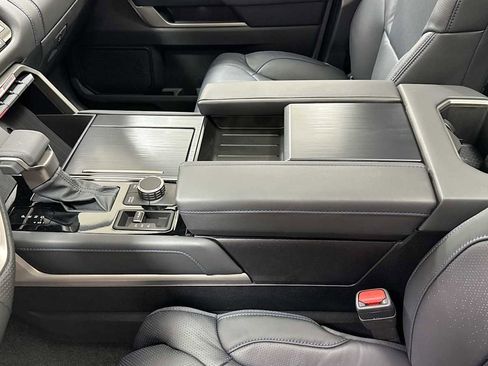 New 2026 Toyota Sequoia Platinum image 23