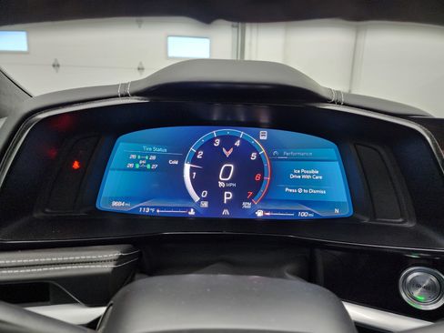 Used 2022 Chevrolet Corvette Stingray Premium Conv w/ Z51 Performance Package image 9