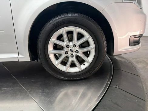 Used 2019 Ford Flex SE FWD image 9