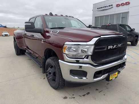Used 2024 RAM 3500 Tradesman w/ Chrome Appearance Group image 2